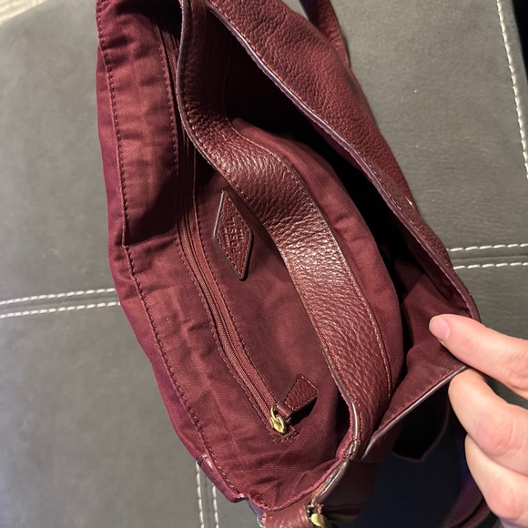 Fossil Burgundy Leather Crossbody Bag - Picture 2 of 3